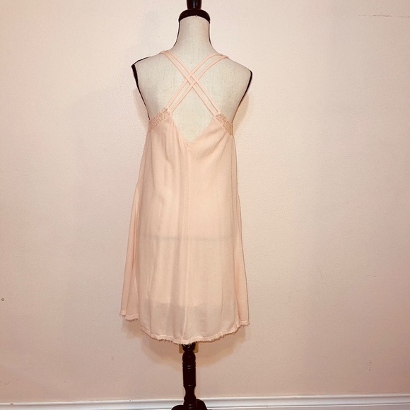 Others Follow Peachy Dress With Lace Trim and Raw Hem Size Small - Picture 5 of 13